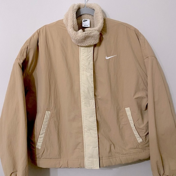 Nike Tan Women's Sportswear Essential Woven High Loft Sherpa Lined Jacket - Picture 11 of 11